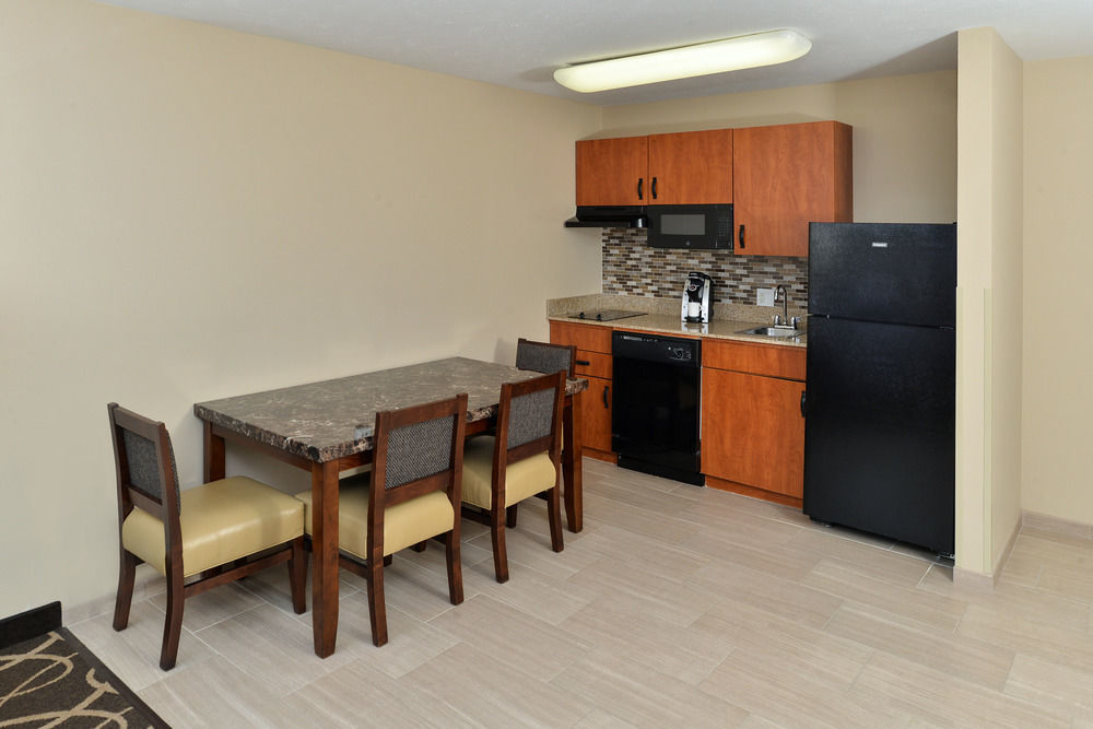 Mainstay Suites Fargo - I-94 Medical Center المظهر الخارجي الصورة